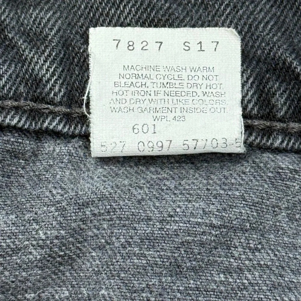 Vintage Levis 550 Relaxed Fit Black Jeans Mens 40x32 Made in USA 90s Denim
